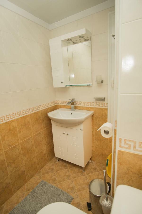 Appartamento Двойна Стая I - Къща За Гости Зоя Tsarevo Esterno foto